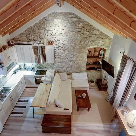 Luminous 2bd Stone In The Alleys Of Corfu Town Apartment *
